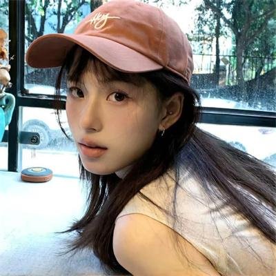 微笑的苹吉